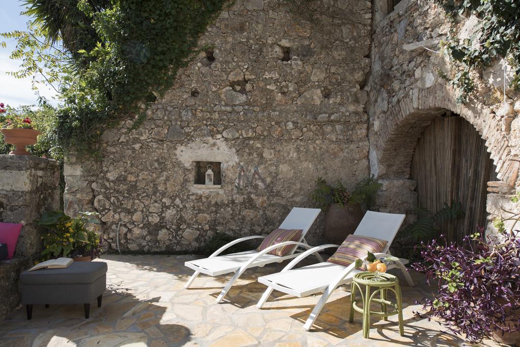 White Jasmine Cottage Áno Korakiána Extérieur photo